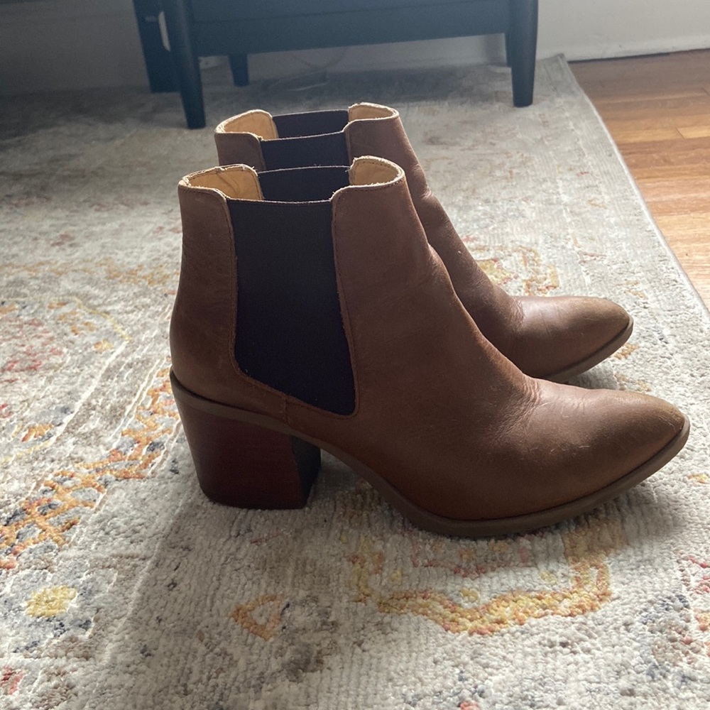 Nisolo Size 11 Brown Leather Chelsea Boot